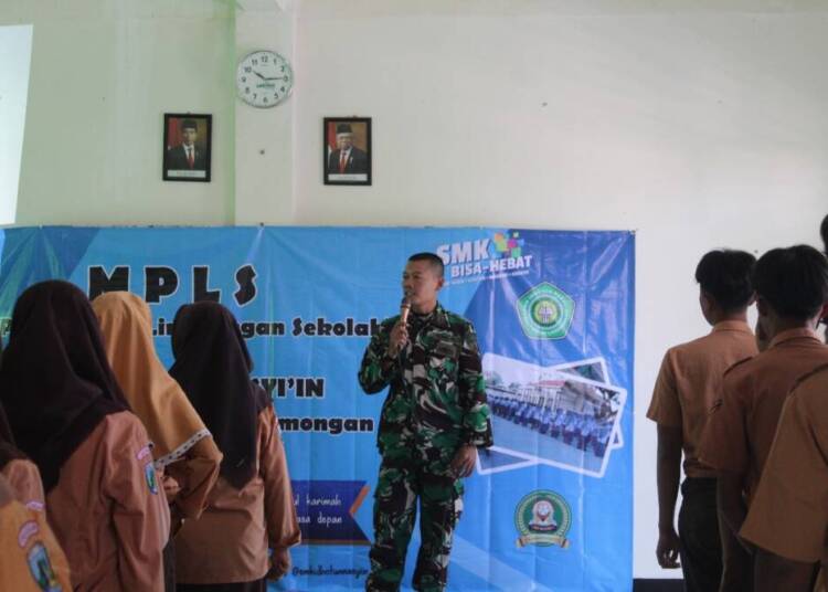 MPLS di SMK Idhotun Nayi’in, Pgs Danramil Kalitengah Beri Wasbang