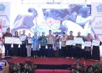 Plt Bupati Subandi Kunjungi Job Fair Sidoarjo 2024