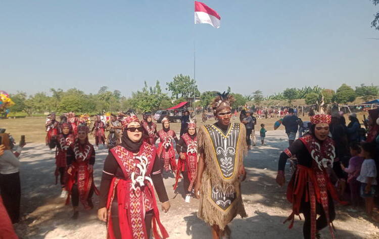 Karnaval Desa Banjar Meriah, Sedot Perhatian Warga