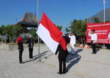 Lagu Indonesia Raya Menggema di Wisata Tebing Gupit