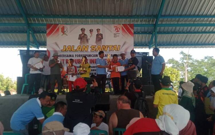 Panitia PHBN Baureno Jalan Santai dan Tutup Lomba di WTG