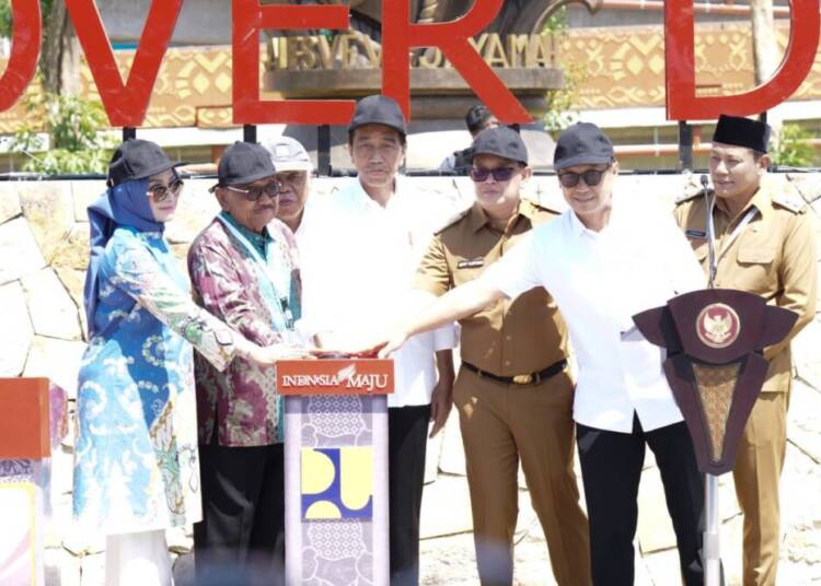 Presiden Jokowi Resmikan Flyover Djuanda