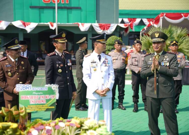Pjs Bupati Tuban Hadiri Upacara HUT ke-79 TNI di Makodim 0811