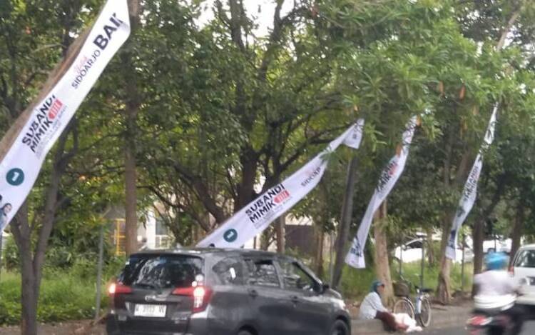 KPU Sidoarjo Gebyar APK Bergambar Paslon Pilkada 2024