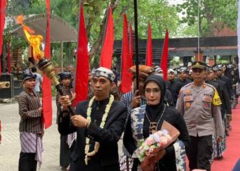 Rangkaian HJB Ke-347, Pemkab Bojonegoro Gelar Prosesi Pengambilan Api Abadi Kayangan Api