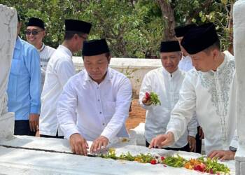 Rangkaian HJT 731, Ziarah Makam Leluhur