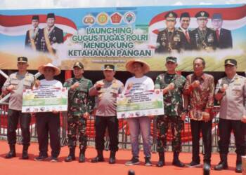 Kapolri dan Panglima TNI Luncurkan Gugus Tugas Polri di Sidoarjo