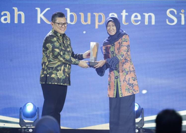 Pemkab Sidoarjo Raih Anugerah Program Inovasi Pembangunan Terpuji