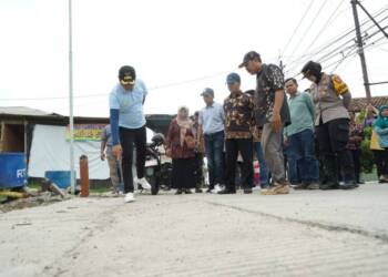 Plt. Bupati Sidoarjo Subandi Sidak Dua Proyek Jalan Betonisasi