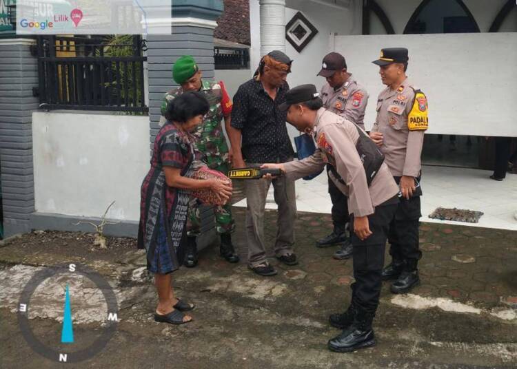Pasca Natal, Personil Gabungan di Lamongan Perketat Pengamanan di Gereja