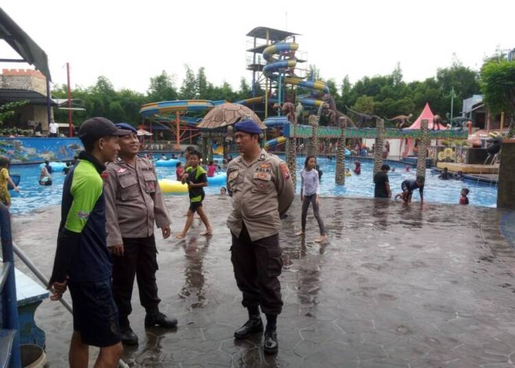 Satpolairud Polresta Sidoarjo Patroli Wisata Perairan