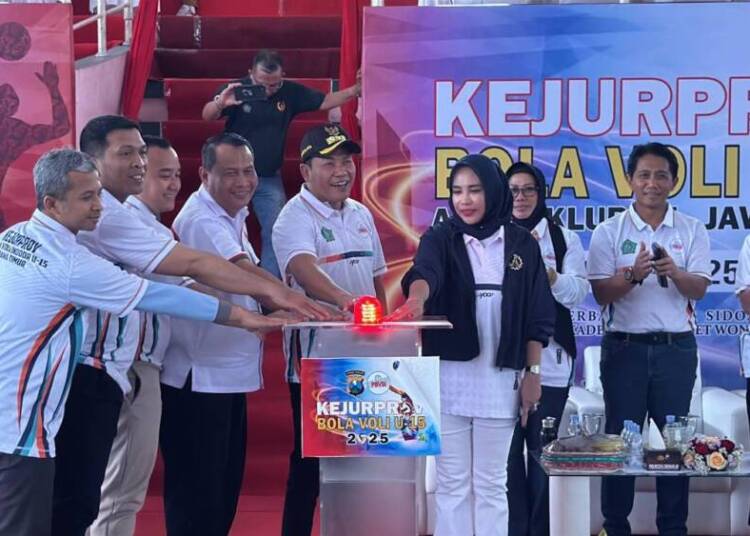 Plt Bupati Sidoarjo Buka Kejuaraan Provinsi Bola Voli Indoor U-15