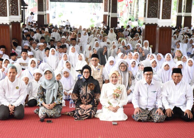 Sekda Sidoarjo Doa Bersama 1000 Anak Yatim Piatu