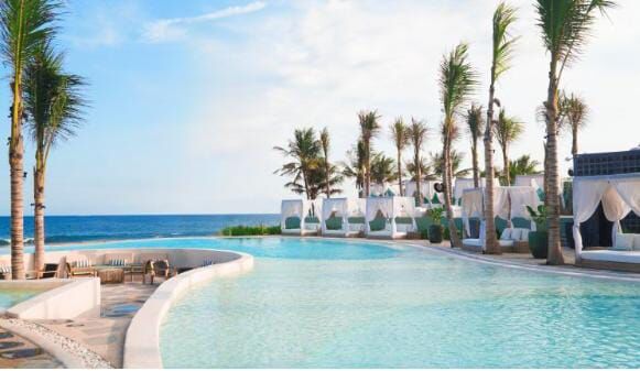 Moonstone Beach Lounge Gelar Event “Red Pool Party”