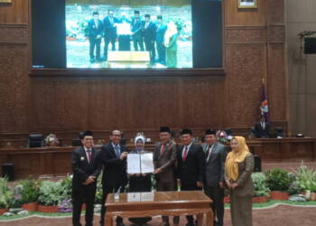 Pj Bupati Adriyanto Hadiri Penetapan Bupati dan Wakil Bupati Bojonegoro Terpilih Periode 2025-2030