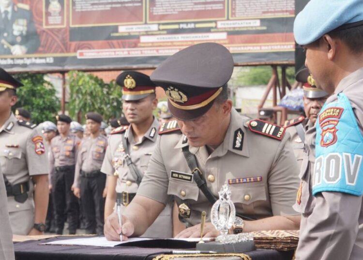 Sertijab, Kapolresta Sidoarjo Pimpin Upacara Pergantian Pejabat