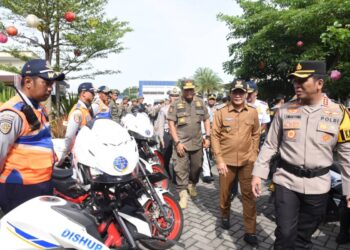 Plt Bupati Subandi dan Kapolresta Sidoarjo Imbau Tertib Berlalu Lintas di Operasi Semeru 2025