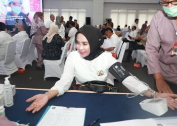 Jelang Pelantikan Subandi – Mimik Jalani Tes Kesehatan