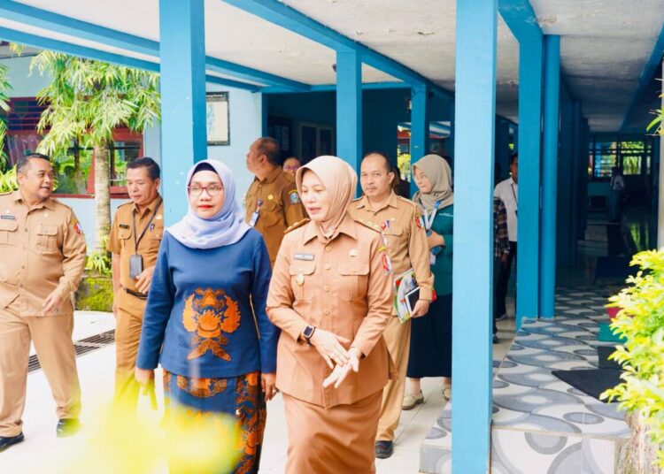 Wabup Nurul dan Ketua TP PKK Cantika Wahono Kunjungi SMA Negeri 2 Pamong Praja