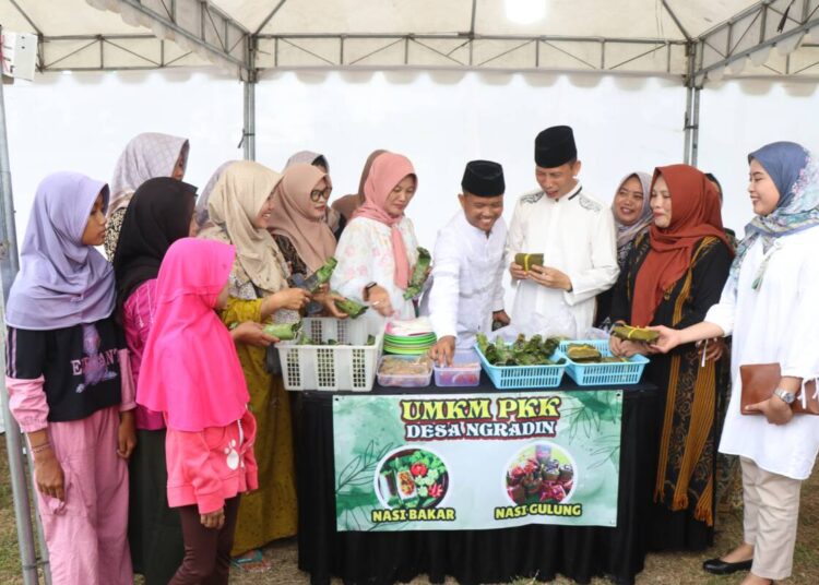 Safari Ramadan, Wabup Nurul Bukber dengan Masyarakat Ngradin