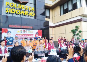 Polresta Sidoarjo Amankan 4 Tersangka Kasus Penyalahgunaan BBM Bersubsidi