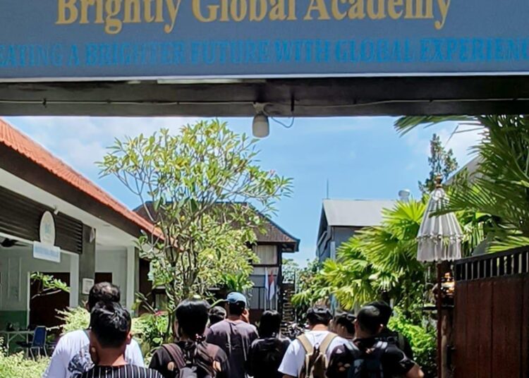 LPK Brightly Global Academy Digeruduk Siswa dan Orang Tua