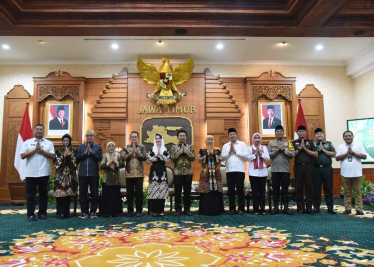 Bupati dan Wabup Sidoarjo Ikuti Halal Bihalal dengan Gubernur dan Wagub Jatim