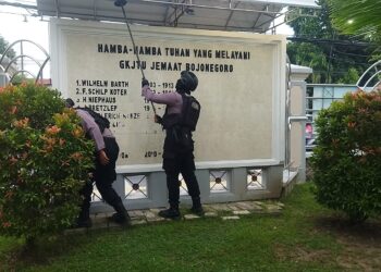 Jumat Agung dan Paskah, Polres Bojonegoro Sterilisasi Gereja