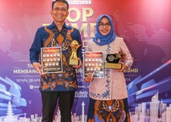 Bupati Bojonegoro Raih Penghargaan TOP Pembina BUMD 2025