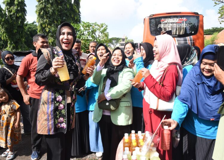 Jum’at Berkah, Wakil Bupati Sidoarjo Manfaatkan Gajinya Untuk Kegiatan Sosial