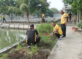 Polsek Krian Tinjau Program P2L di Desa Ponokawan, Dukung Ketahanan Pangan Lokal