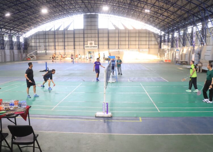 Bulutangkis Bareng Forkopimda, Kapolres Bojonegoro: Bangun Harmonisasi Lewat Olahraga