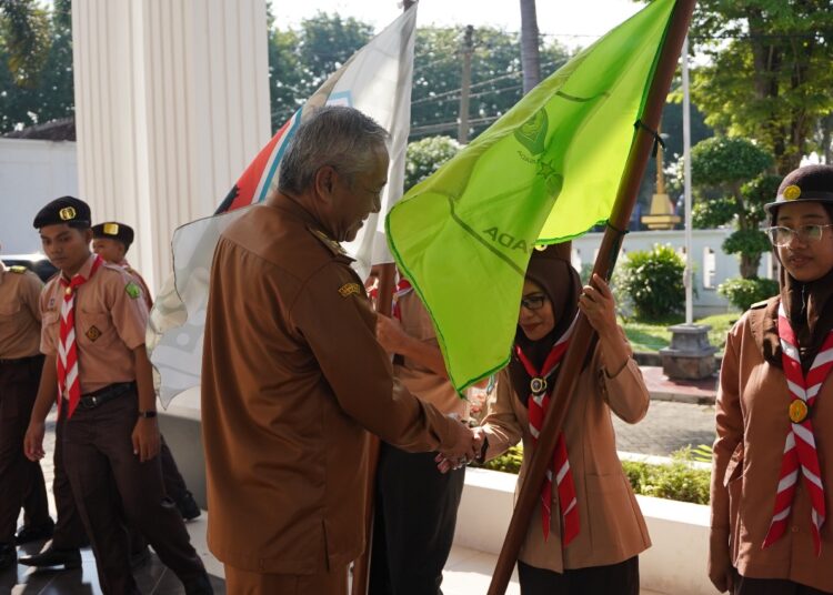 Berangkatkan Kontingan Pramuka, Wabup Tuban: Jaga Nama Baik