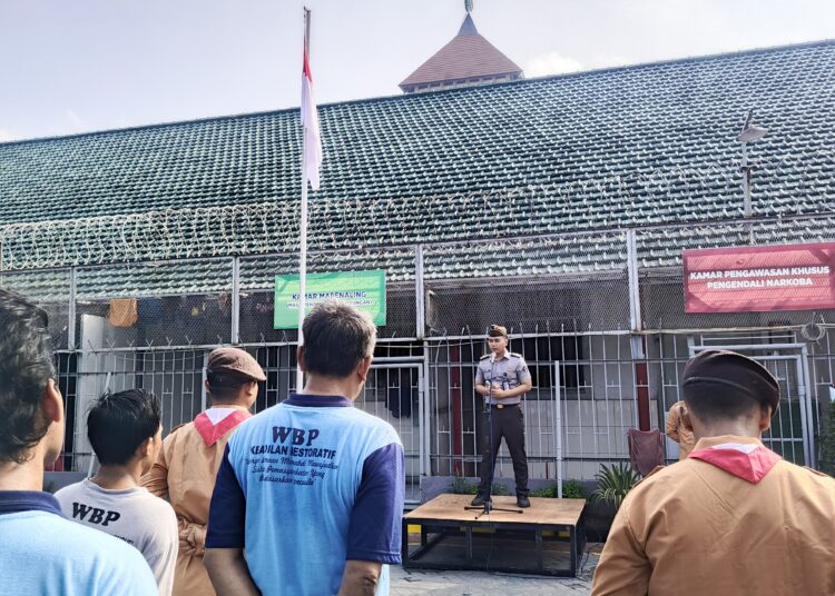 Upacara Peringatan 17 Juni 2025: Lapas Sidoarjo Tanamkan Jiwa Bela Negara kepada WBP