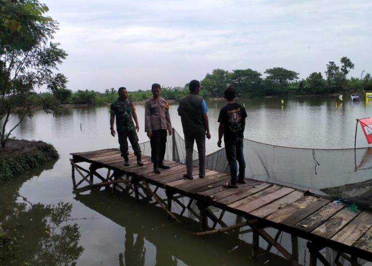 Polsek Sidoarjo Kota Dukung Tingkatkan Produksi Ikan Kolam di Kelurahan Gebang