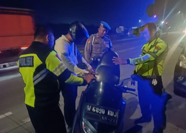 Polisi Sidoarjo Patroli Kamtibmas Akhir Pekan dan Tempat Ibadah