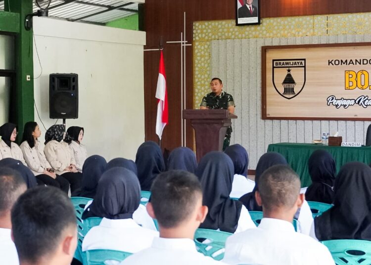 Dandim 0813 Bekali dan Memotivasi Ratusan Sarjana Lulusan SPPI