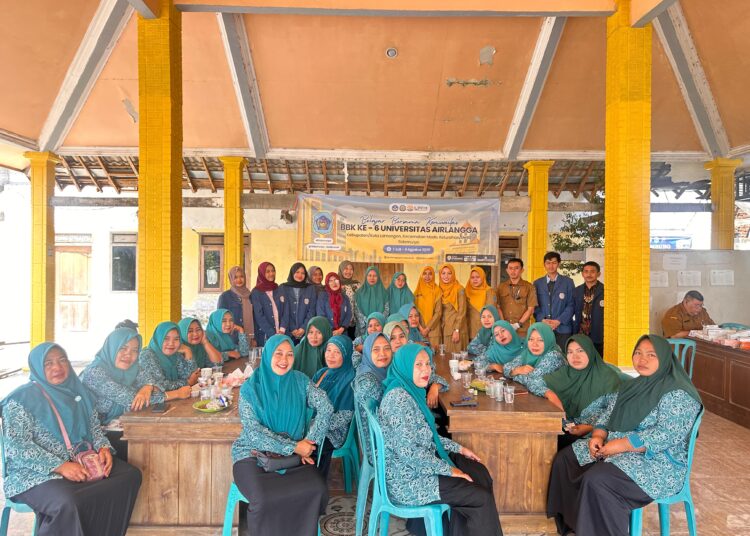 KKN-BBK 6 Unair Gelar Pelatihan dan Pengobatan Gratis di Sidomulyo
