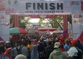 Wow! Ribuan Warga Padati Stadion Bojonegoro