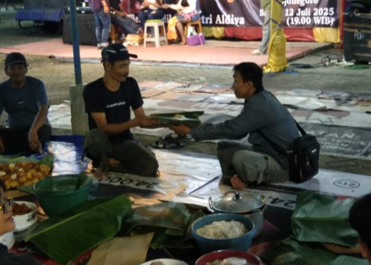 ‘Ngalap Berkah Sasi Suro’, Paguyuban PKL dan Mainan Taman Rajekwesi Tasyakuran