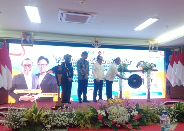 Komitmen Tingkatkan Layanan Kesehatan, Katarak Center RSUD Padangan Diresmikan