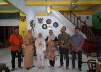 Cantika Wahono Mengapresiasi Pengrajin Kayu Jati, Karyanya Tembus Mancanegara