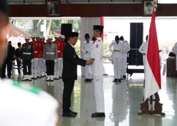 Resmi! Bupati Bojonegoro Kukuhkan Paskibraka 2025