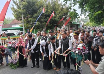 Bupati Lamongan Dampingi Gubernur Jawa Timur di Peresmian Rehabilitas Jalan Poros Miru–Jugo