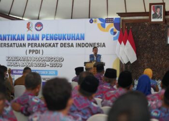 Pengurus PPDI Bojonegoro Dilantik, Bupati Wahono Tekankan Profesionalisme Perangkat Desa