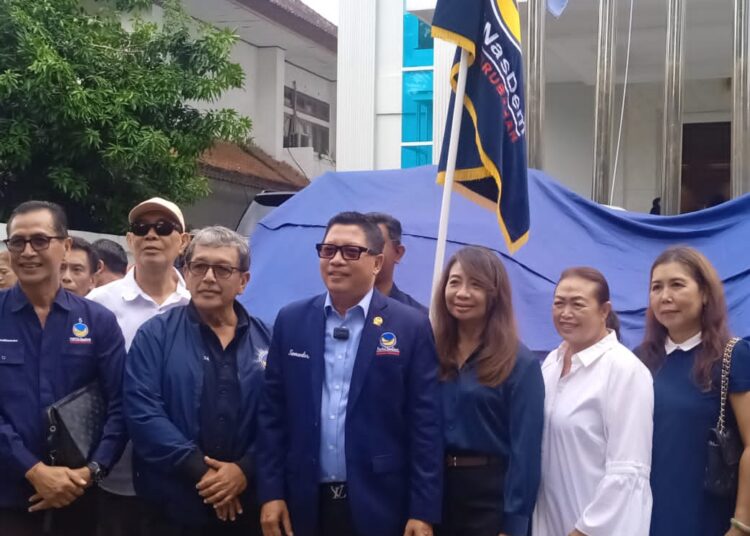 Puncak HUT ke-14, DPW Nasdem Bali Berbagi Mobil Ambulance ke Buleleng dan Gianyar