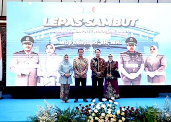 Bupati dan Wabup serta Ketua TP PKK Bojonegoro Hadiri Lepas Sambut Kajari 