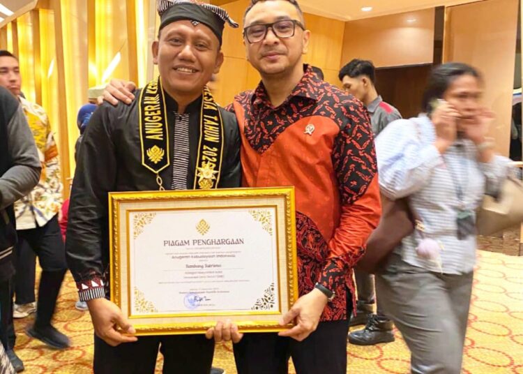 Penerus Ajaran Samin Bojonegoro Terima AKI 2025 Kategori Masyarakat Adat