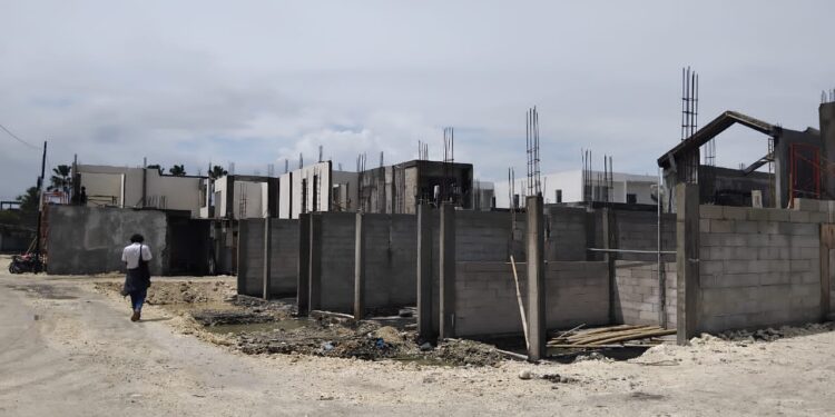 Satpol PP Hentikan Proyek Villa Milik WNA Australia di Kuta Utara, Belum Kantongi Izin