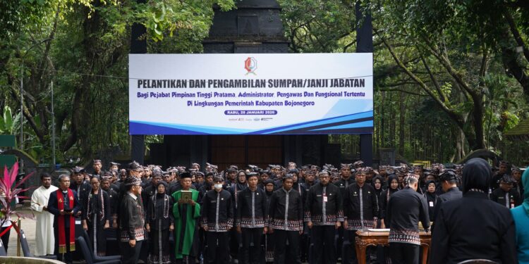 Bupati Wahono Lantik Ratusan Pejabat Pratama Pemkab Bojonegoro